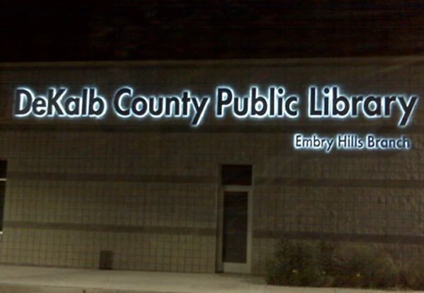  - image360-tucker-ga-edgelit-signs-DeKalb County Public Library Embory Hills Front view